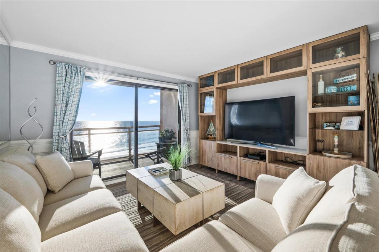 Oceanfront 2 Bedroom Modern W Pool *